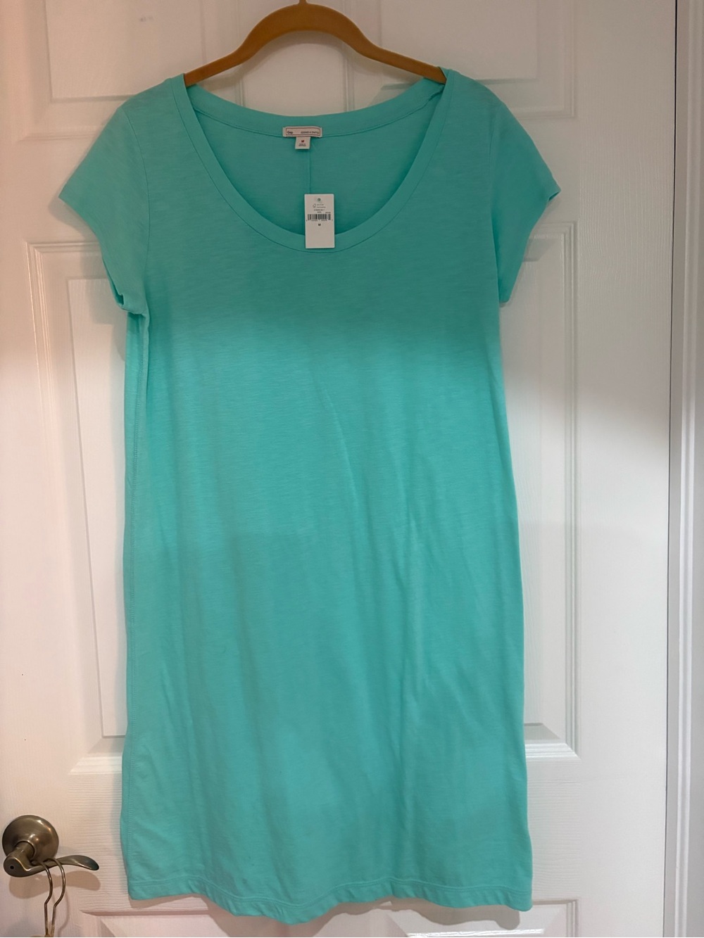 New with tags Gap short sleeve slub T-shirt dress in size Medium. Made from 100%